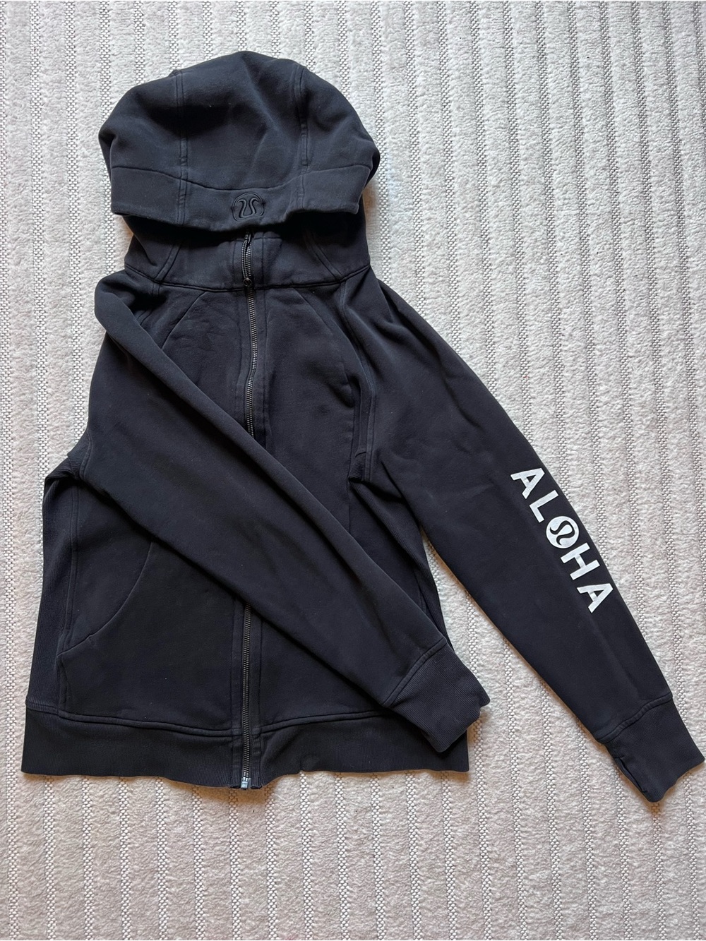 Rare lululemon Scuba Full Zip Hoodie Aloha Hawaii Exclusive Black 10